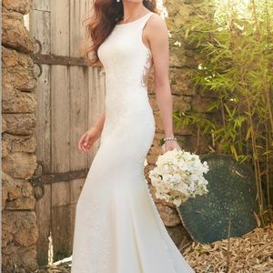 Essence of Australia Wedding Dress